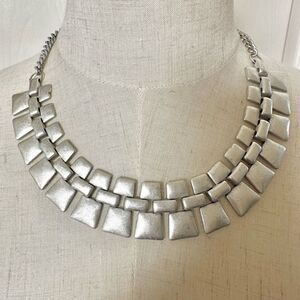 Silver tone geometric choker necklace